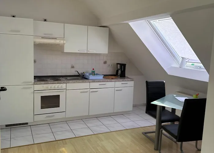 Kuschelige Dachgeschosswohnung Am Clarapark