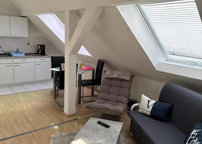 Kuschelige Dachgeschosswohnung Am Clarapark
