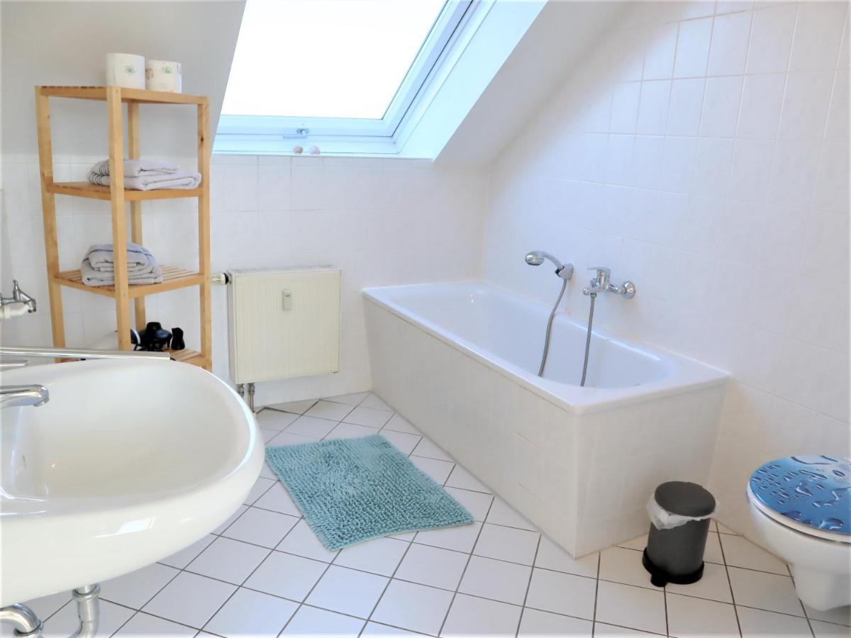 Kuschelige Dachgeschosswohnung Am Clarapark Apartment *