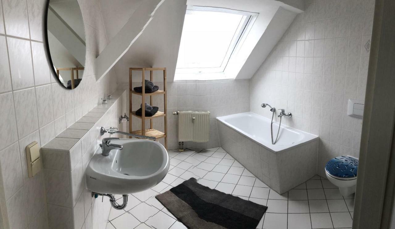 Appartamento Kuschelige Dachgeschosswohnung Am Clarapark Lipsia
